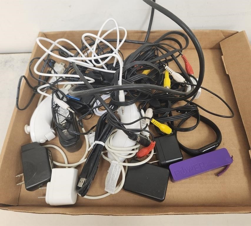 Quantity Wires / Wii Controllers / Chargers