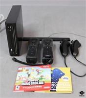 Nintendo Wii w/Controllers