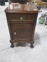 314-CHIPPENDALE NIGHTSTAND