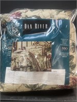 Dan River Bed Set. 180 thread count.