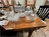 LOT OF GLASS BOWLS AND CANDY DSHES