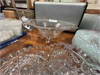 NICE FOOTED GLASS FRUIT BOWL