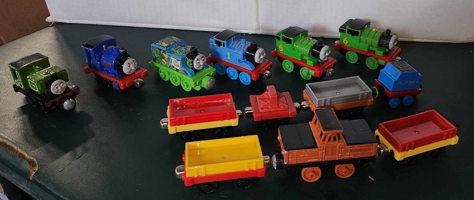 BUNDLE  Trains Thomas The tank Engine and friends