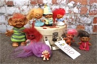 Collection of 8 MCM Troll Dolls of various size &