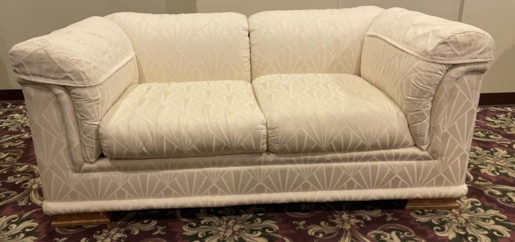 Henredon Cream Damask Upholstery Love Seat