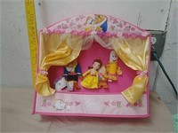 Beauty and the Beast finger puppet kit