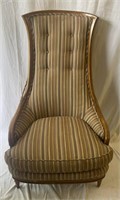 VTG Upholstered Accent Chair Century
Wooden Frame