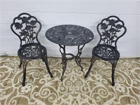 Metal Table and  2 chairs bistro set