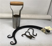 Handmade Wrought Iron Wall Mounted Hooks, Bulb