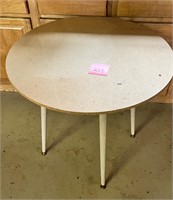 30" Diameter Table with 4 Legs