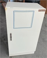 Metal Storage Cabinet (19"W x 12"D x 36"H)