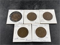 Lot with British large pennies, and a 1933 Island