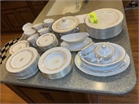 72 PIECES OF PICKARD CHINA ROCAIL PATTERN INCLUDES