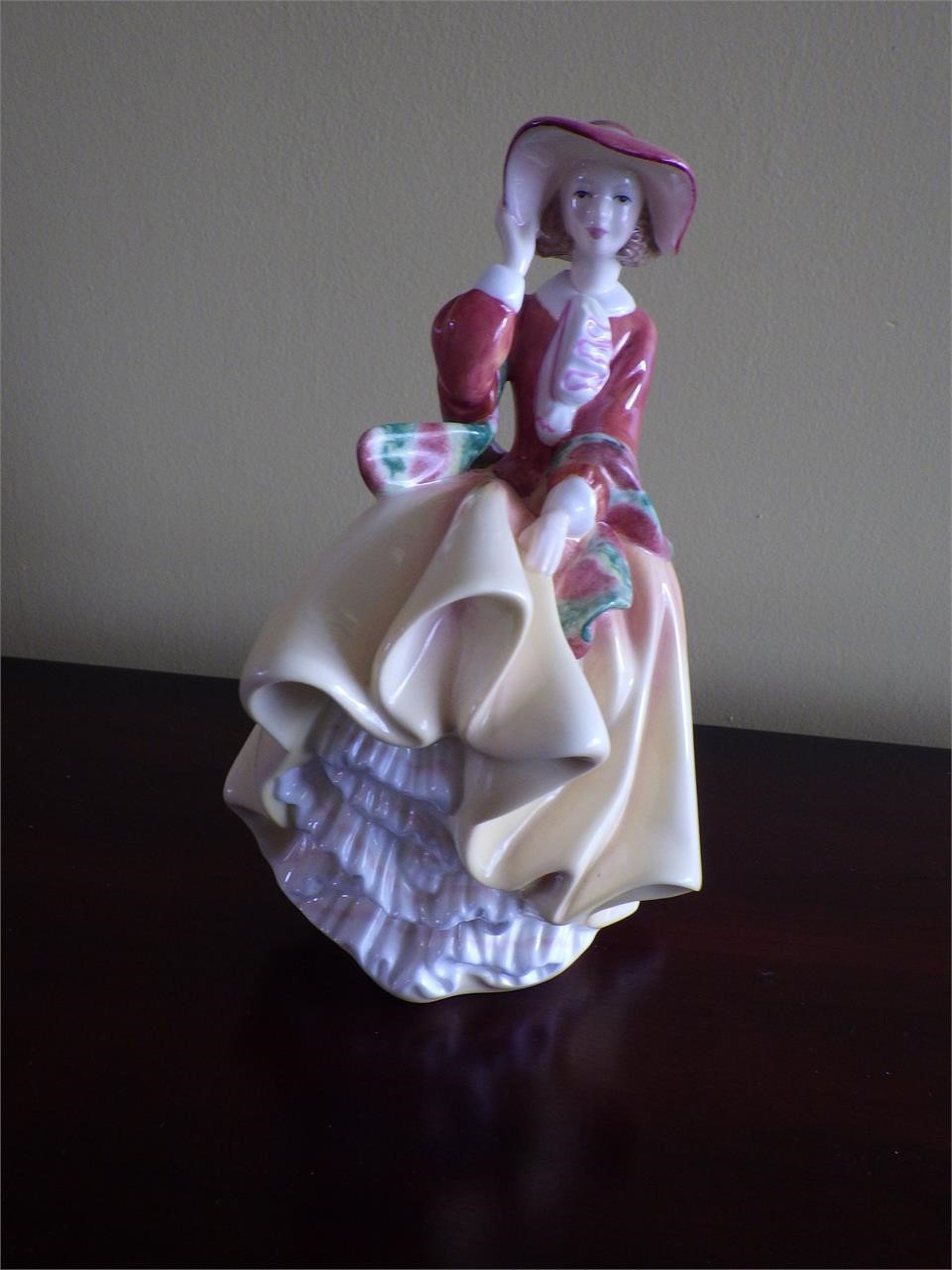 Royal Daulton Pretty Lady # 4839