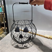 Hallmark wire basket