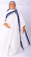 MOTHER TERESA PORCELAIN FIGURINE CLOTH GARMENTS