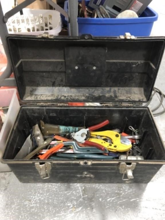TROUBLE LIGHT AND TOOL BOX