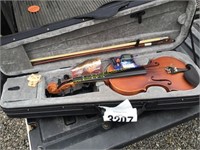 C4 Eastar Violin in case