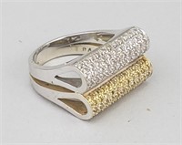 18K Gold Ribbon Ring.
