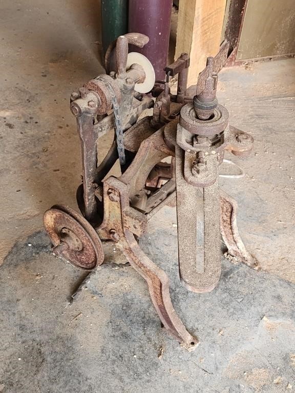 Antique Cast Iron Belt Driven Grinder