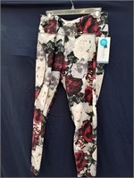New 2X Floral stretch pants with tags