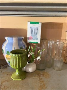 Vases & Floral Arrangement