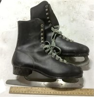 Ice Skates- no visible brand/ marking or size