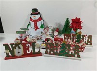 Miscellaneous Christmas Decor with Tote