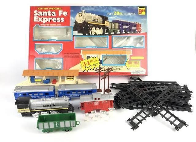 Santa Fe Express Train Set | Gallery One Auctions