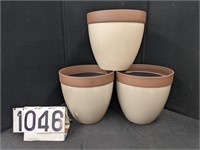 2 Taupe & Beige 15" Hornsby Composition Planters