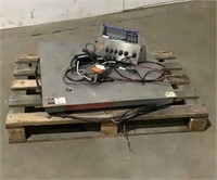 2.5' x 2.5' 1,000lb Industrial Scale-