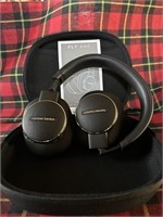 HARMON/KARDON HEADSET NEVER USED COMES WITH