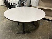 ROUND TABLE- 5FT ROUND-30 INCHES TALL