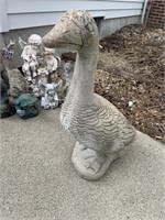 27" concrete goose