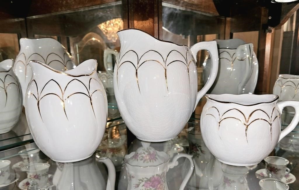 Seibring Pottery Set White and Gold