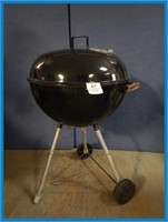 WEBER CHARCOAL GRILL