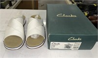 LADIES WHITE CLARKS SANDALS 10M