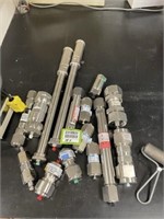 (15) Assorted HPLC Columns