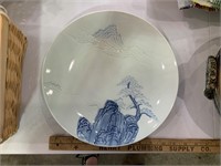 11.5" blue and white asian plate/bowl