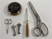 VTG Peek-a-Boo Screwdriver, Keys & More