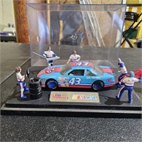 Racing Champ Richard Petty Die-Cast Car & Pit Crew