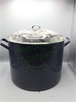 EXL Atq blue & white spatter graniteware pot