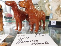 Figurines - 2 dogs, Horseshoe Primula