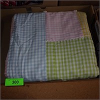 REVERSIBLE BABY BLANKET QUILT