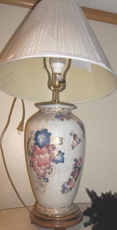 Oriental Porcelain Lamp