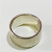 Vintage Sterling Silver Ring (Size 7)