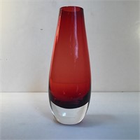 ART GLASS VASE