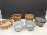 Lot of Baskets, Apple Baskets  See Sizes