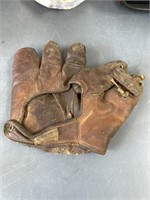 Vintage Left Handed Adult Baseball Glove