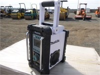 Makita BMR100 Digital Radio